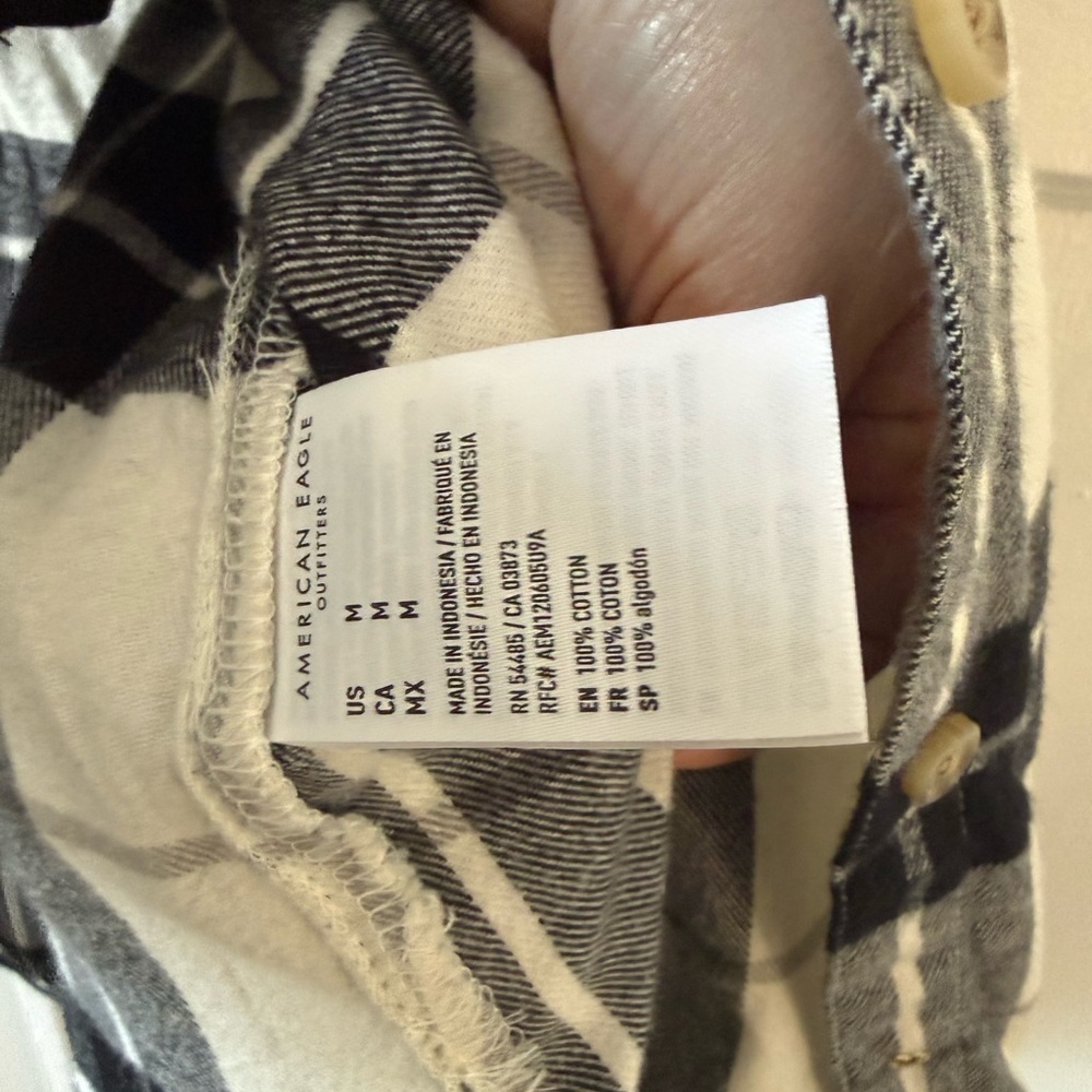 American Eagle Women’s Button Down Flannel 100% Cotton - Picture 3 of 8
